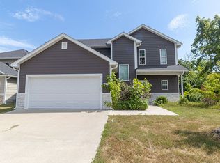 2812 Amberwood Ct, Columbia, MO 65203