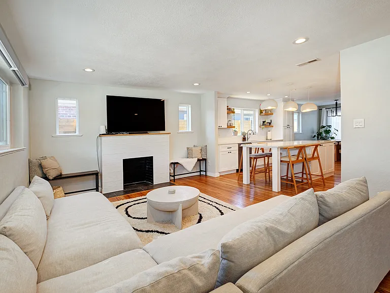 2695 Kearney St — Photo 3