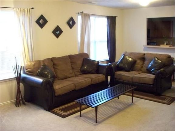 2nd image of 10910 Crosby Field Ln