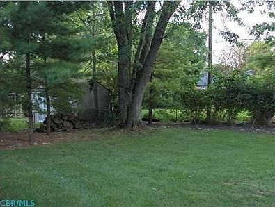 3rd image of 6174 Meadow Wood Ln
