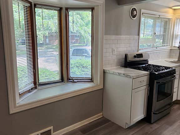 5th image of 11627 Bramell