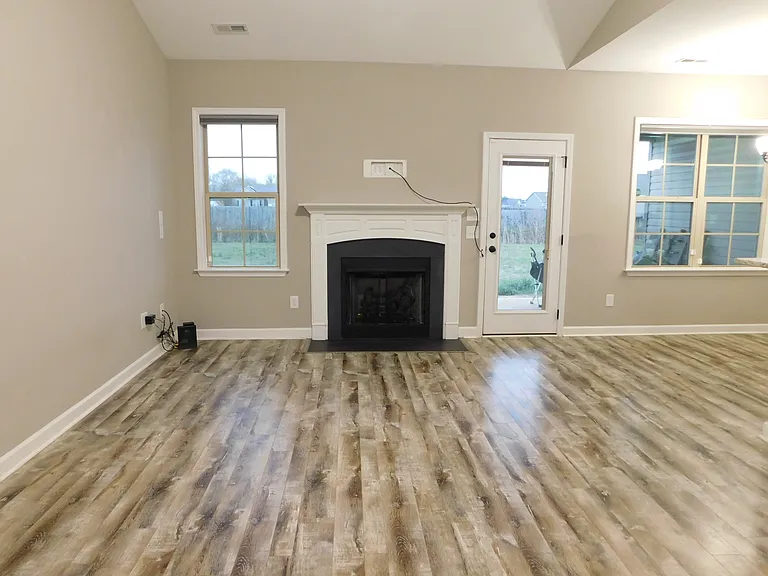 204 Shepherds Field Dr — Photo 3