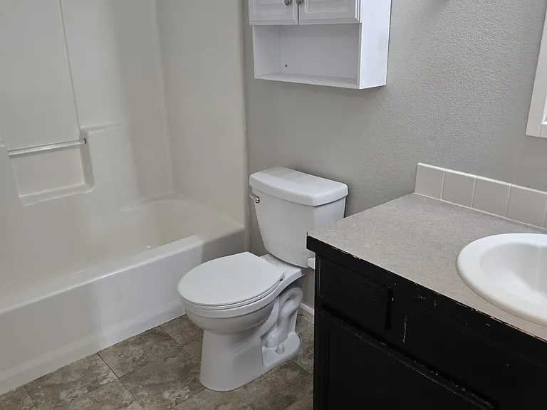 3206 Santa Fe Ave — Photo 11