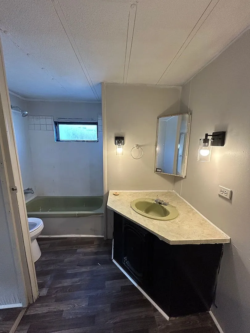 Meridian MHP — Photo 3