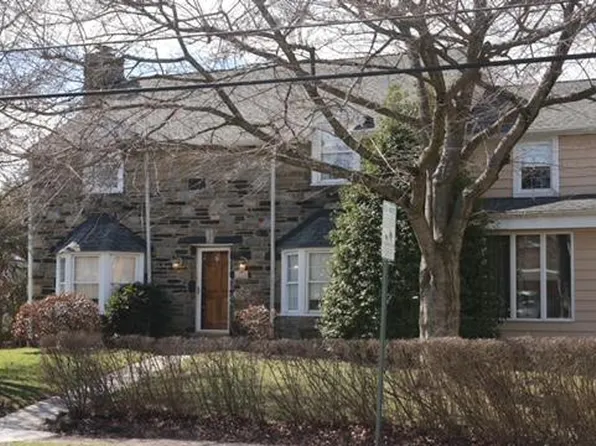 200 Warrior Rd, Drexel Hill, PA 19026