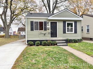 8424 Jackson Ave, Warren, MI 48089