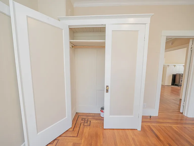 38 Glen Avenue — Photo 13