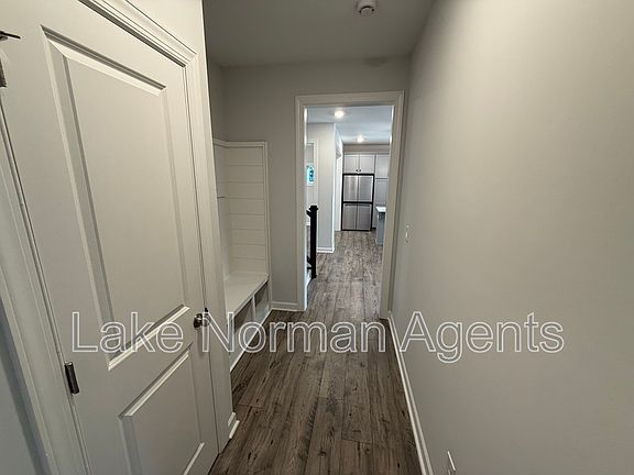 3rd image of 114 Ryan Ln