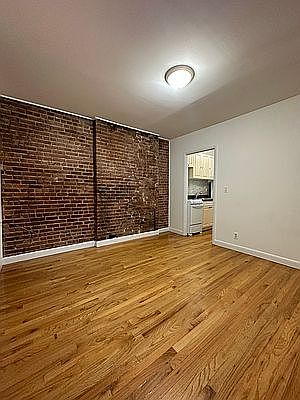 5th image of 1107 1st Ave APT 4B