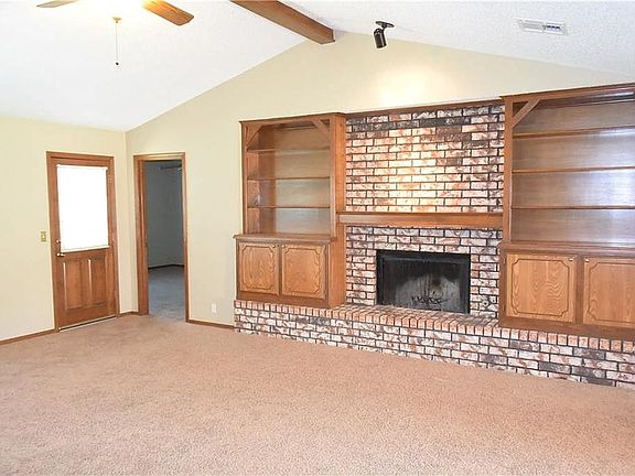 2nd image of 1100 Briar Bend Trl
