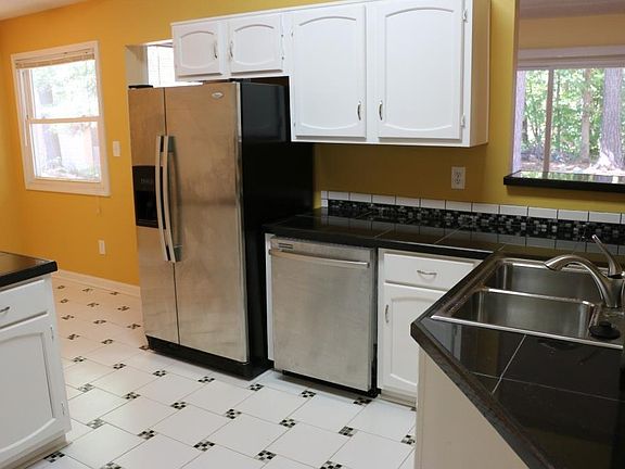 3rd image of 5289 Stafford Dr