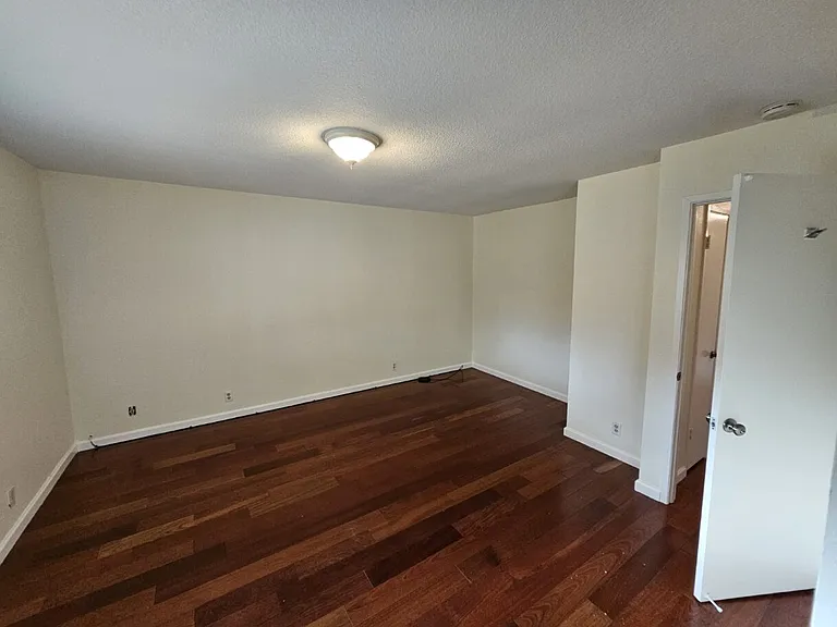 5686 Geranium Ct — Photo 7