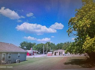 SE 4th Street Southeast St, Miami, OK 74354