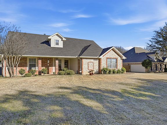 3rd image of 3207 Crossbridge Cir