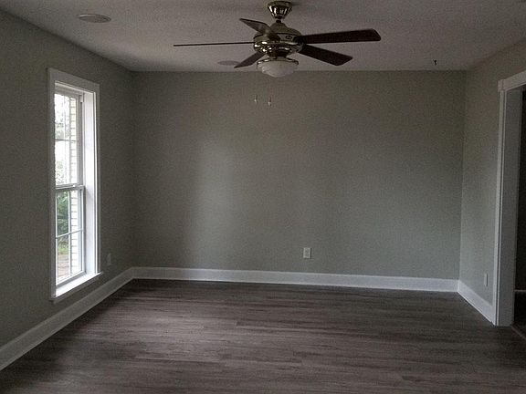 5th image of 7975 Le Grande Dr