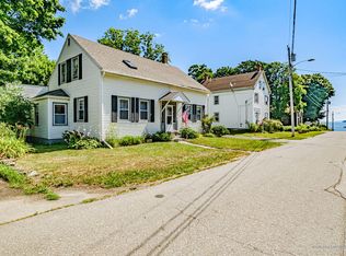 17 Maverick St, Rockland, ME 04841