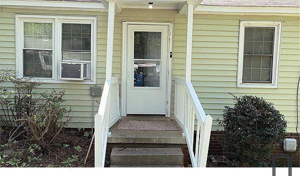 1st image of 348 Pineneedle Rd