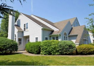 4 Sweetwater Cir, Lower Gwynedd, PA 19002