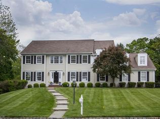 1 Trimingham Ct, Mendham, NJ 07945