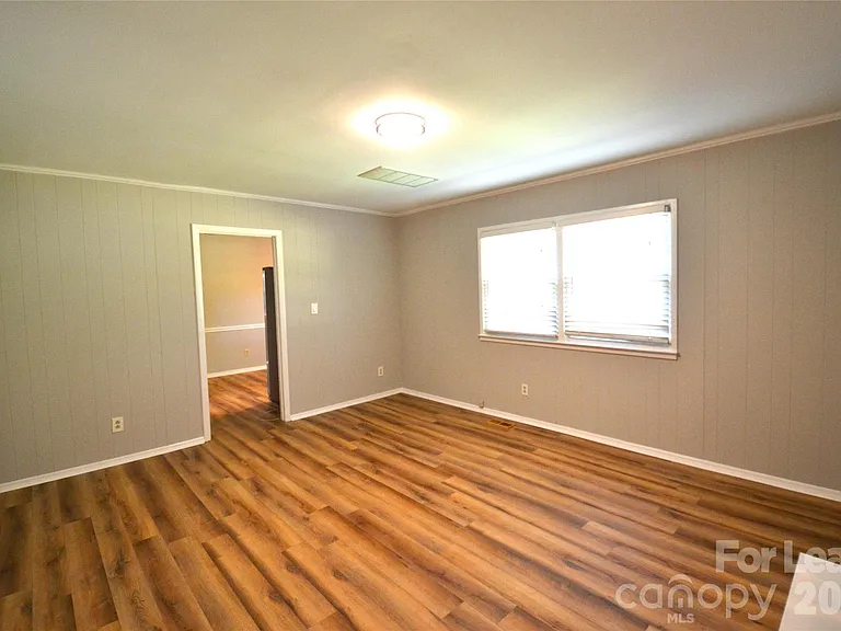 1422 Thermal Rd — Photo 11