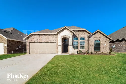 109 Independence Dr Photo 1