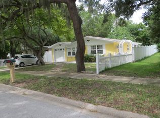 1305 E Boyer St, Tarpon Springs, FL 34689