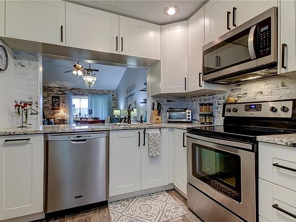 5th image of 10680 43rd St N APT 307
