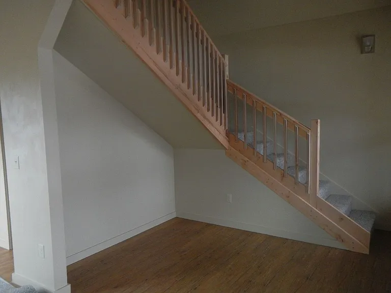 104 N K St — Photo 3