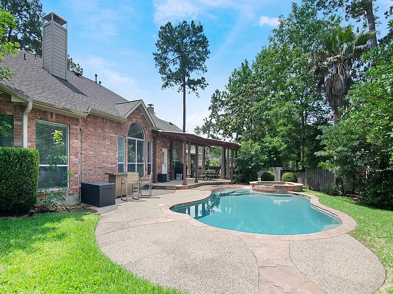 11 Barlow Ct — Photo 2