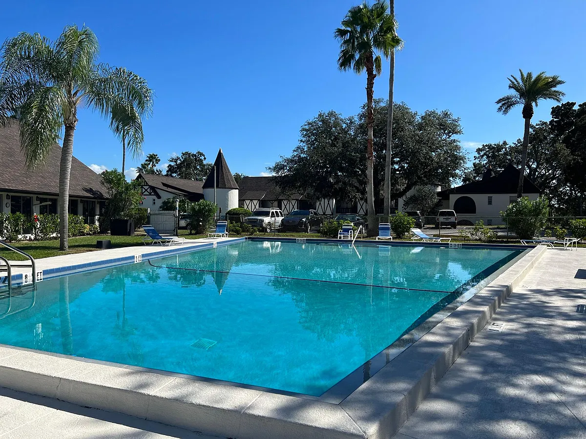 Building Photo - 220 N Bayshore Blvd #105