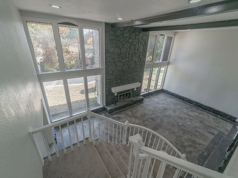 3120 Shadybrook Dr — Photo 30