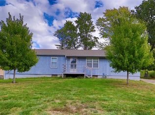 2101 S Lees Summit Rd, Independence, MO 64050