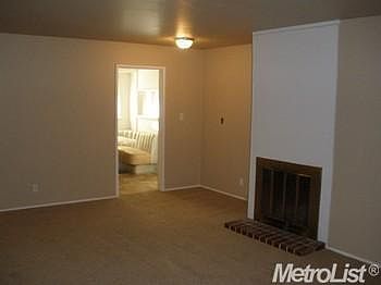 3rd image of 1513 Morse Ave