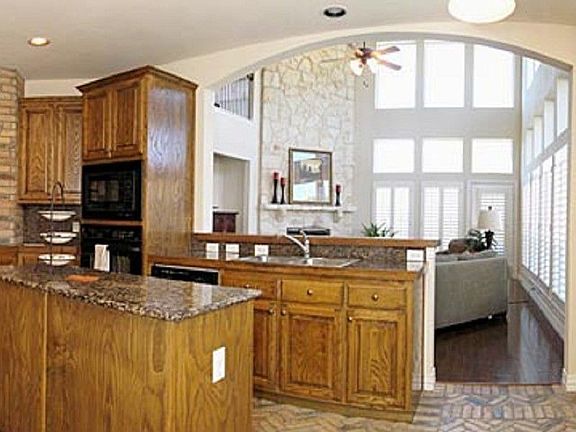 4th image of 2202 Olivia Ln