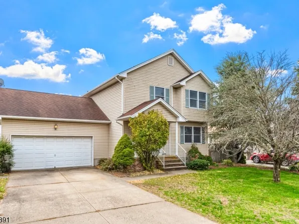 1313 Dukes Pkwy E, Manville Boro, NJ 08835