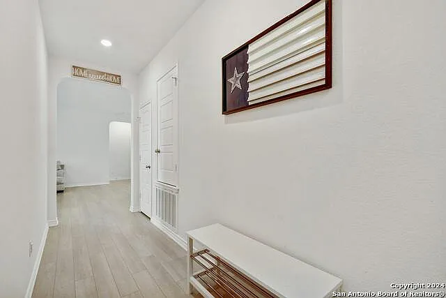 11214 Plaudit — Photo 3