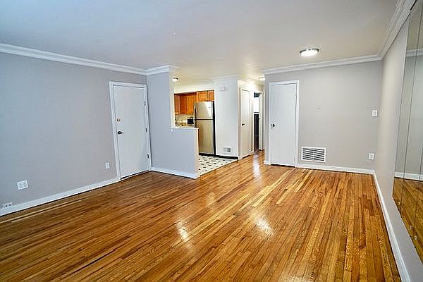 1st image of 710 Hollywood Ave #1