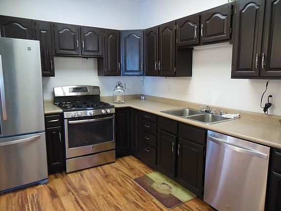 5th image of 104 W Spirit Ave #W