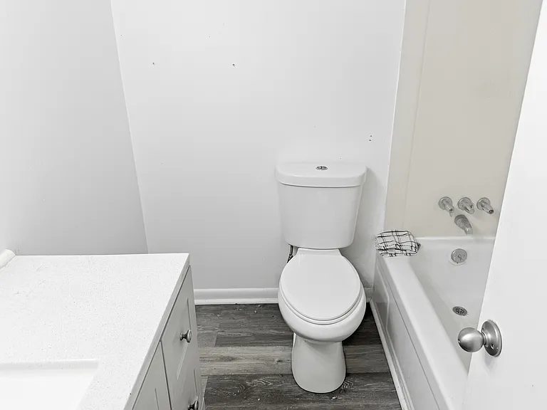 527 Tibet Ave #B14 — Photo 4