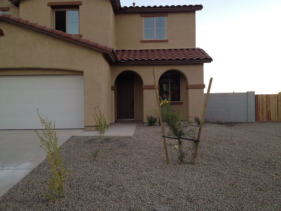 1st image of 643 W Calle Sombra Linda