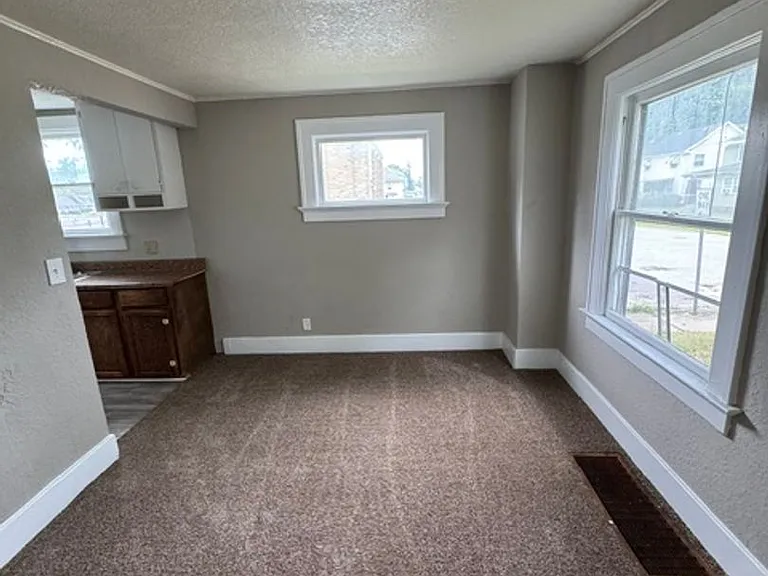 3102 Smith St — Photo 3