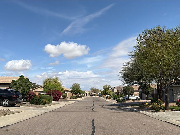 5th image of 1138 W Stephanie Ln
