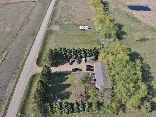8540 37th Ave, Rolette, ND 58366