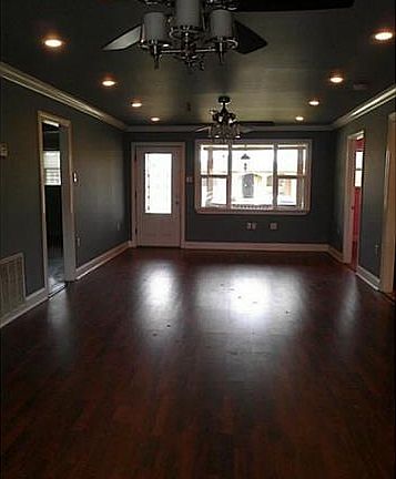 3rd image of 4819 Sierra Madre St