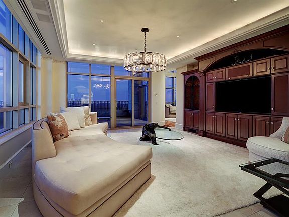 5th image of 1000 Uptown Park Blvd APT 262