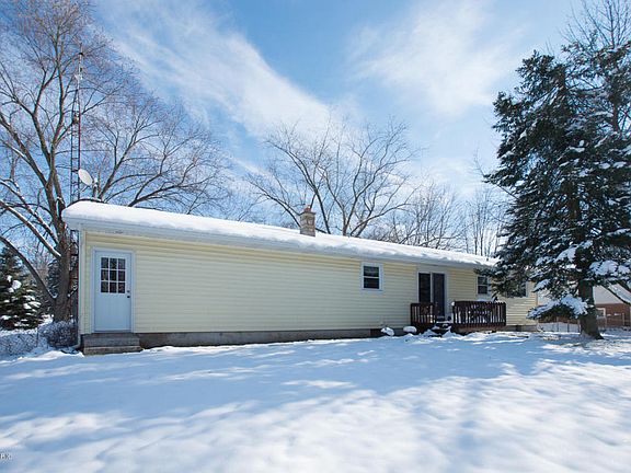 4th image of 15061 Walters Dr