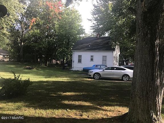 5th image of 3308 Highland St
