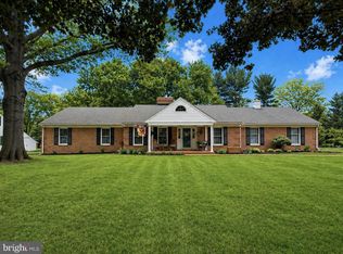 19811 Spring Creek Rd, Hagerstown, MD 21742