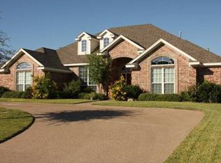 304 Hunters Run, Woodway, TX 76712