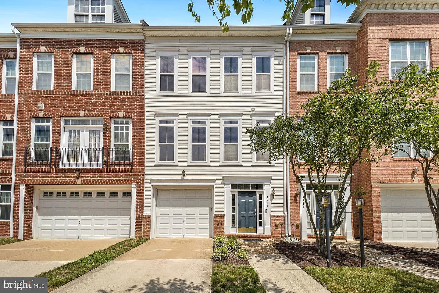 5522 Hartfield Ave — Photo 1